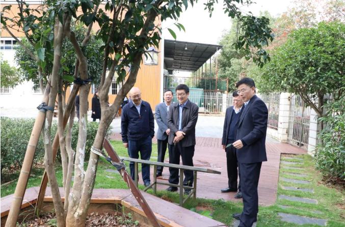 省供銷合作總社黨組書記、理事會(huì)主任劉湘凌調(diào)研我司